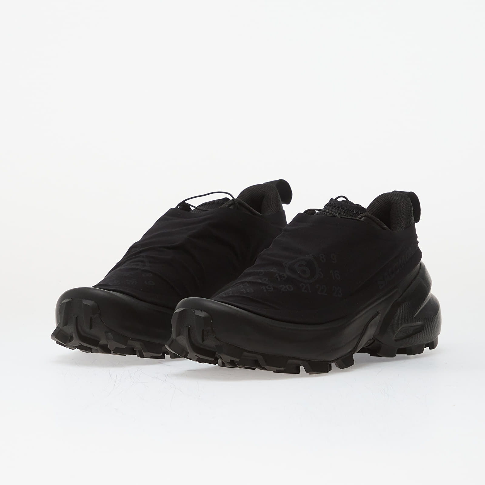 Skor för kvinnor MM6 x Salomon Sneakers Black/ Black/ Asphalt