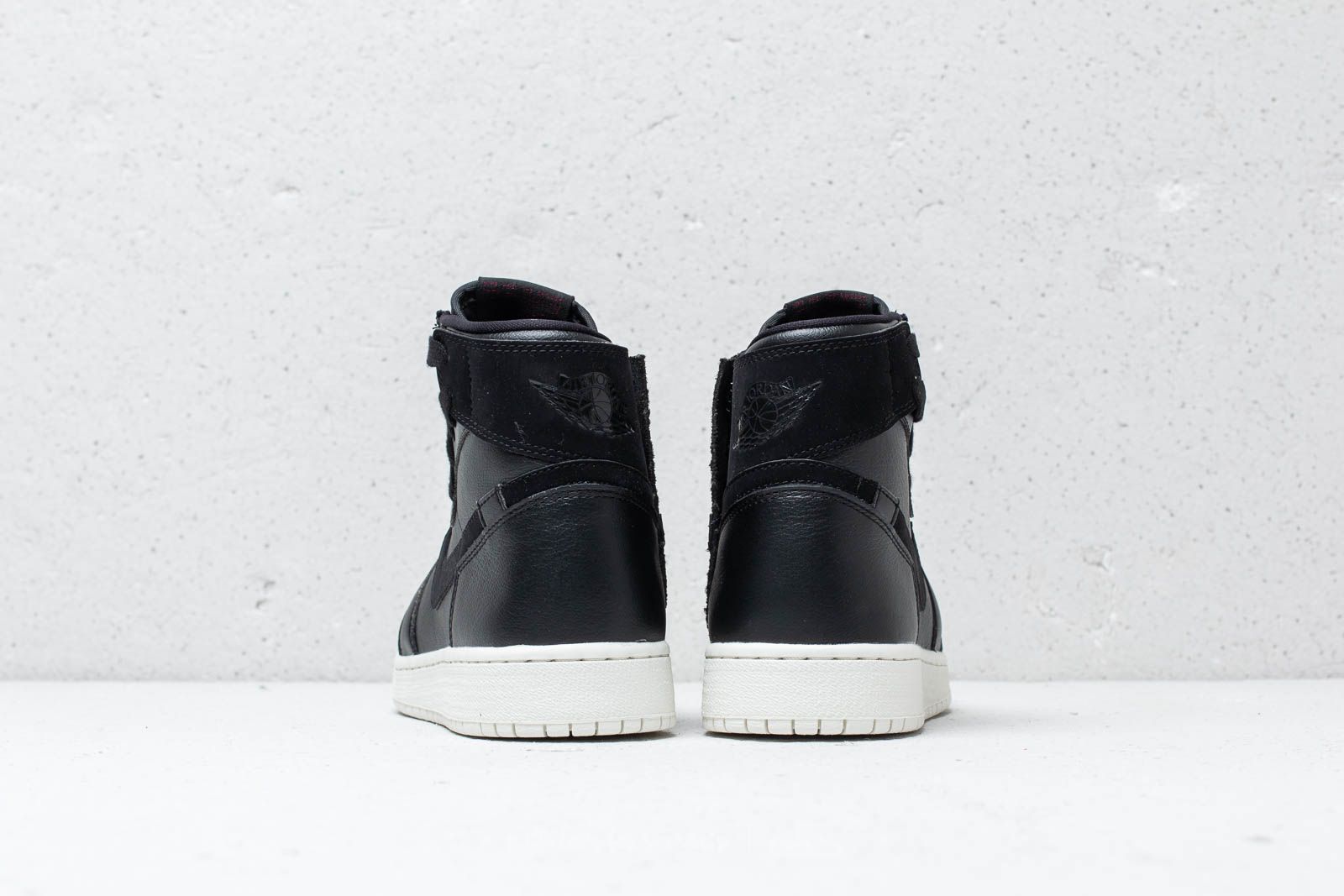 Zapatillas mujer Air Jordan 1 Rebel XX Wmns Black/ Black-Sail-Barely Rose