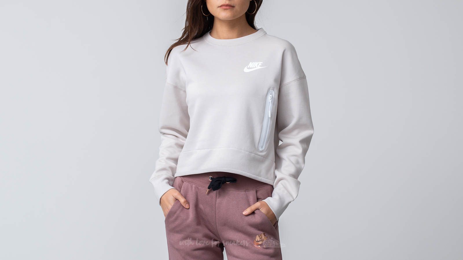 Nike sportswear tech fleece women's outlet crew