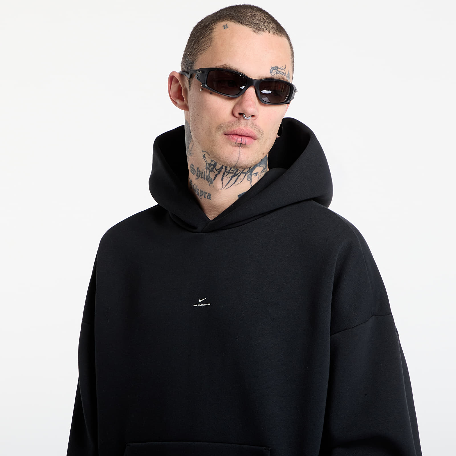 Moški hoodiji  Nike Standard Issue Men's Therma-FIT Brushed Basketball Pullover Hoodie Black/ Pale Ivory