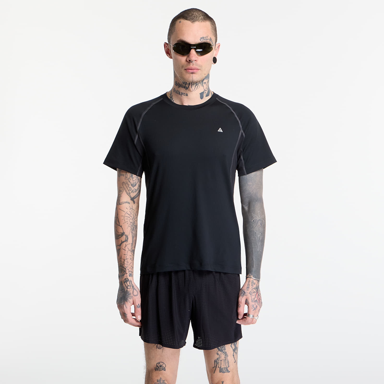 Levně Tričko Nike ACG "Wildsee" Men's Dri-FIT Short-Sleeve Base Layer Top Black/ Anthracite/ Summit White L