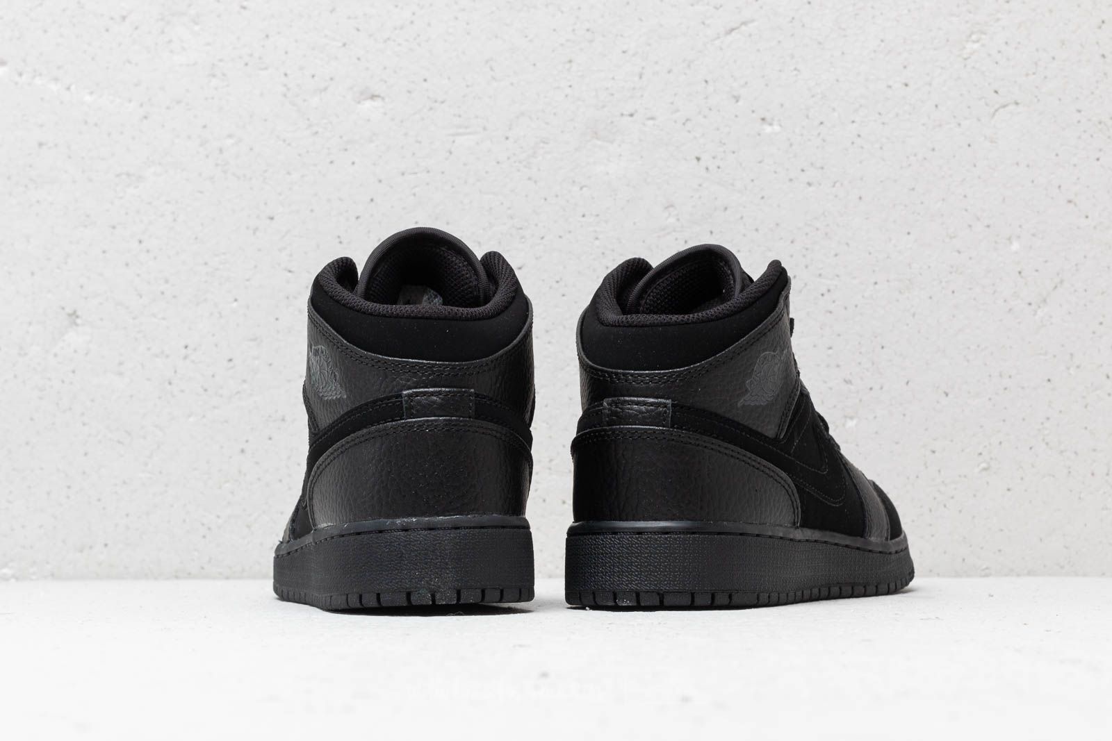 Zapatillas mujer Air Jordan 1 Mid (GS) Black/ Dk Smoke Grey-Black