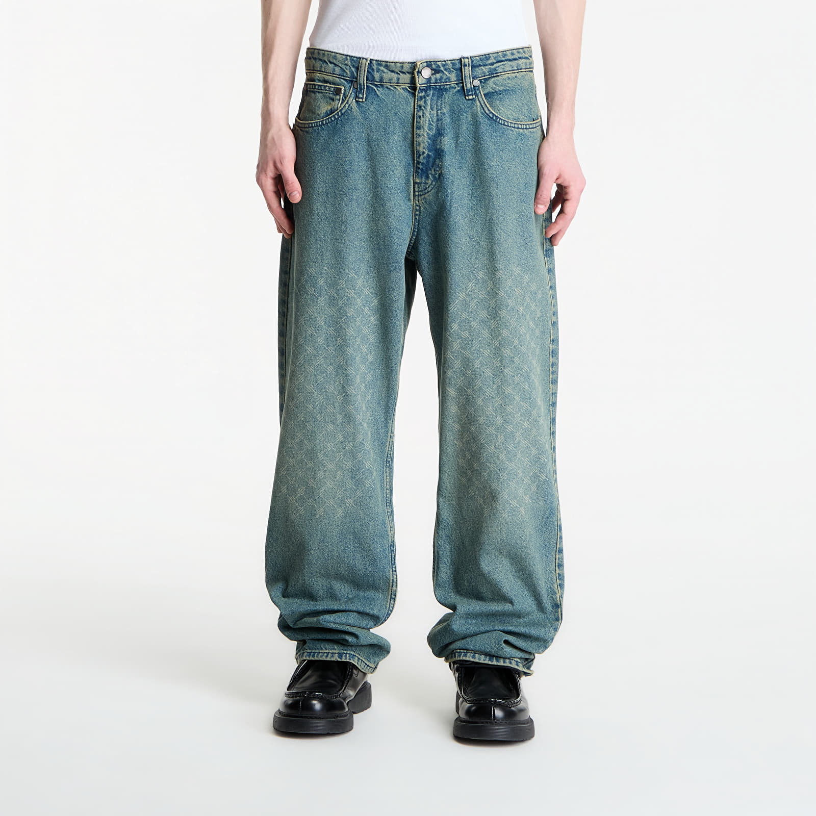 Jeans hlače Daily Paper Faded Monogram Amba Jeans V2 Bleached Denim Blue