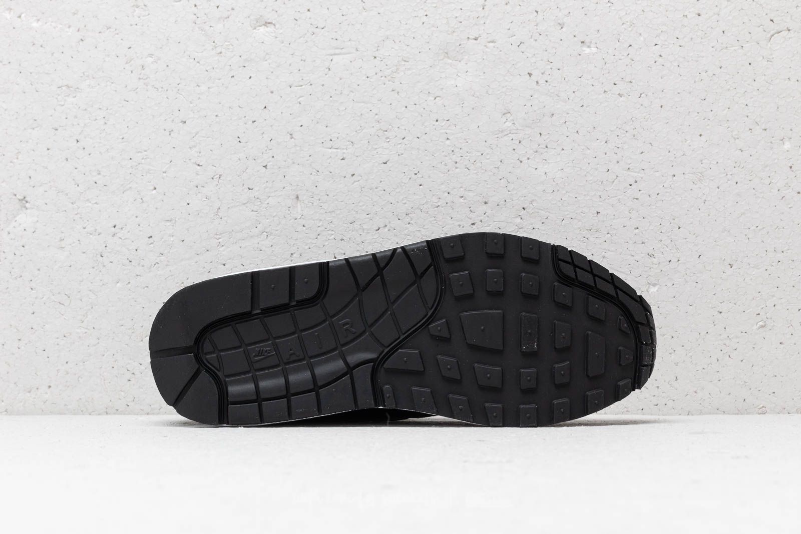 Ženski čevlji Nike Wmns Air Max 1 SE Black/ Black-White