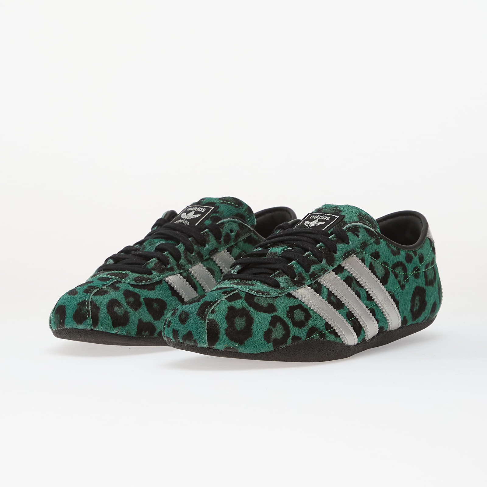 Încălțăminte și sneakerși pentru femei adidas Tokyo W Semi Screaming Green/ Silver Met./ Core Black