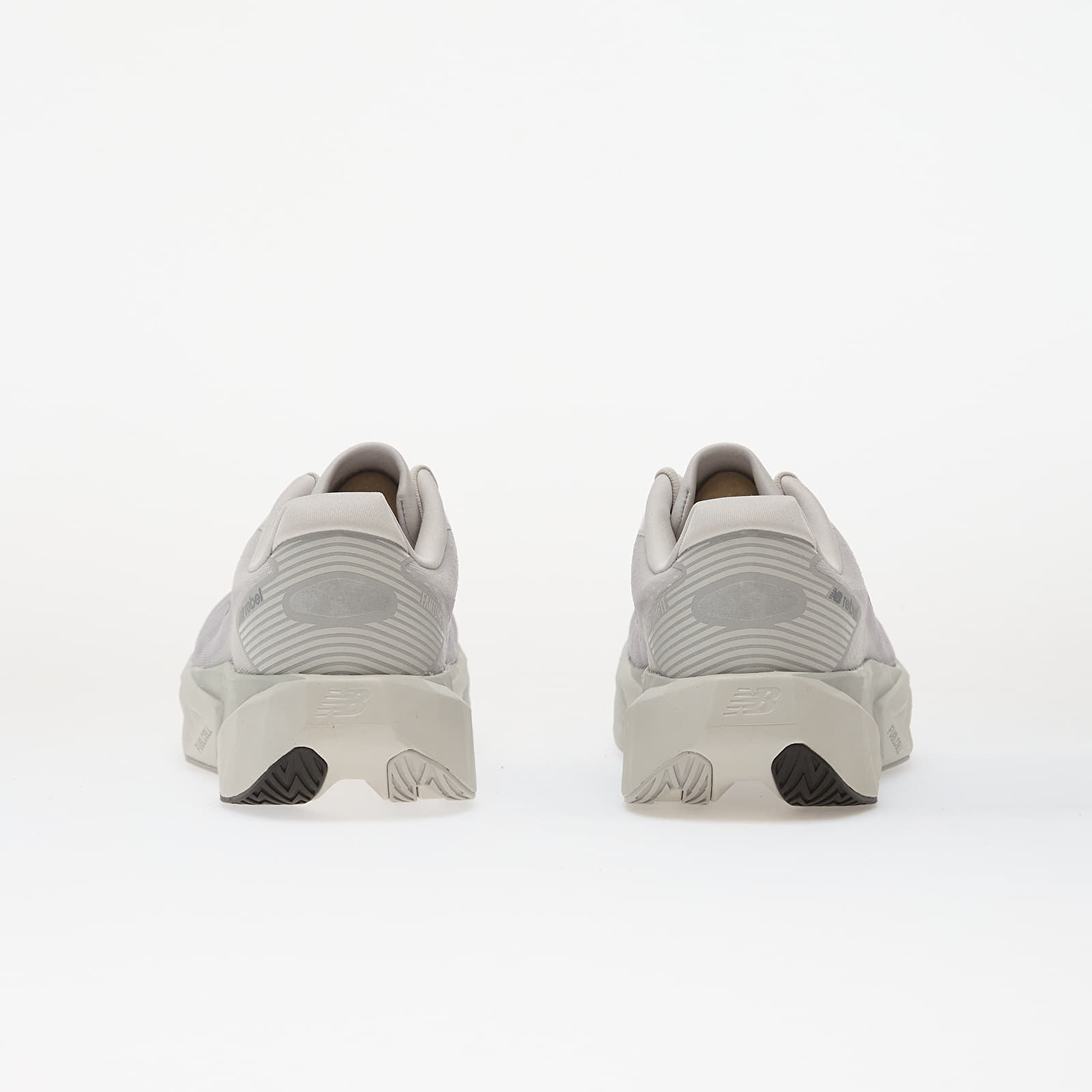 Pánské tenisky a boty New Balance FuelCell Rebel v5 Grey Matter/ Silver Metallic