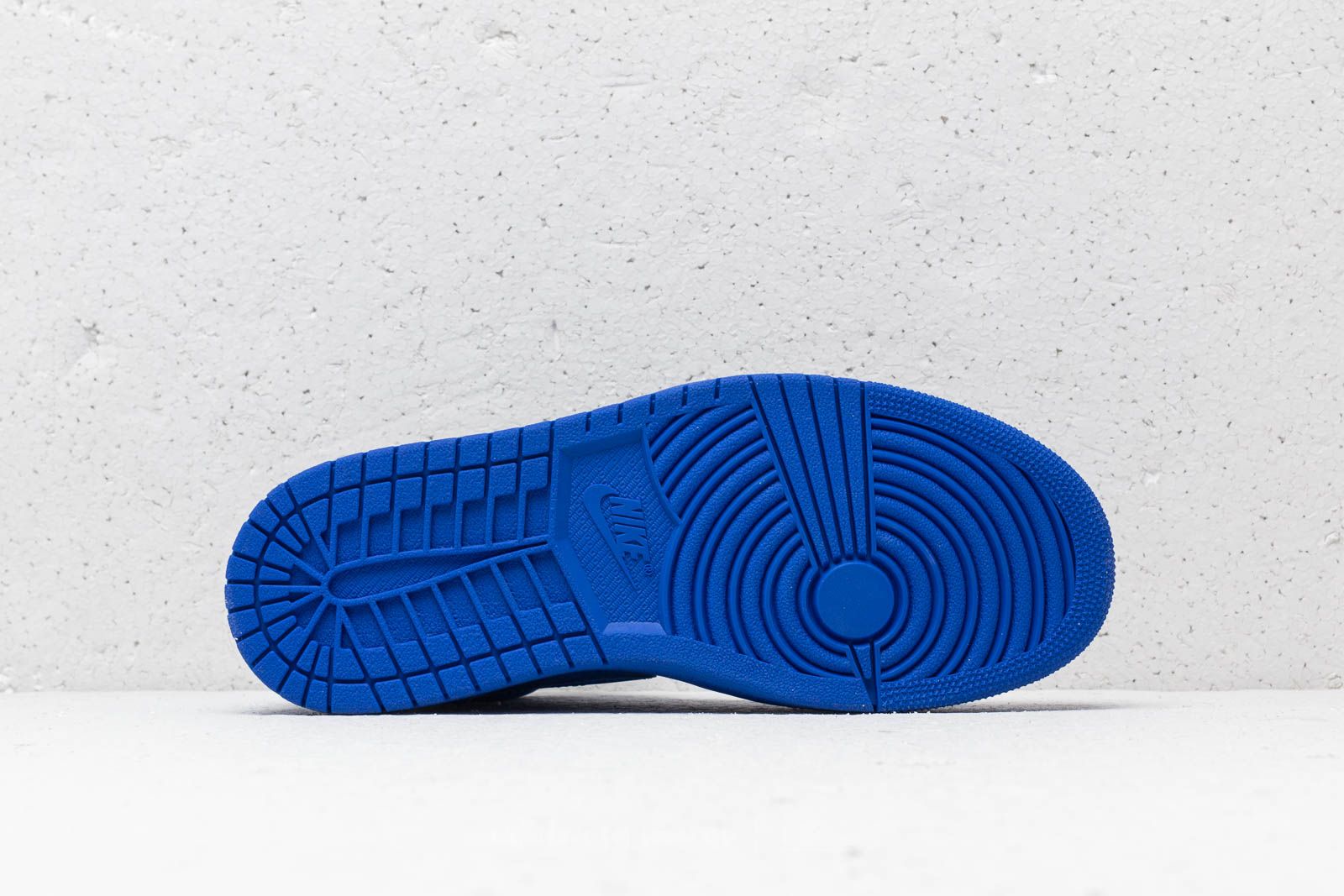 Nike wmns air jordan 1 retro high premium blue void 2025