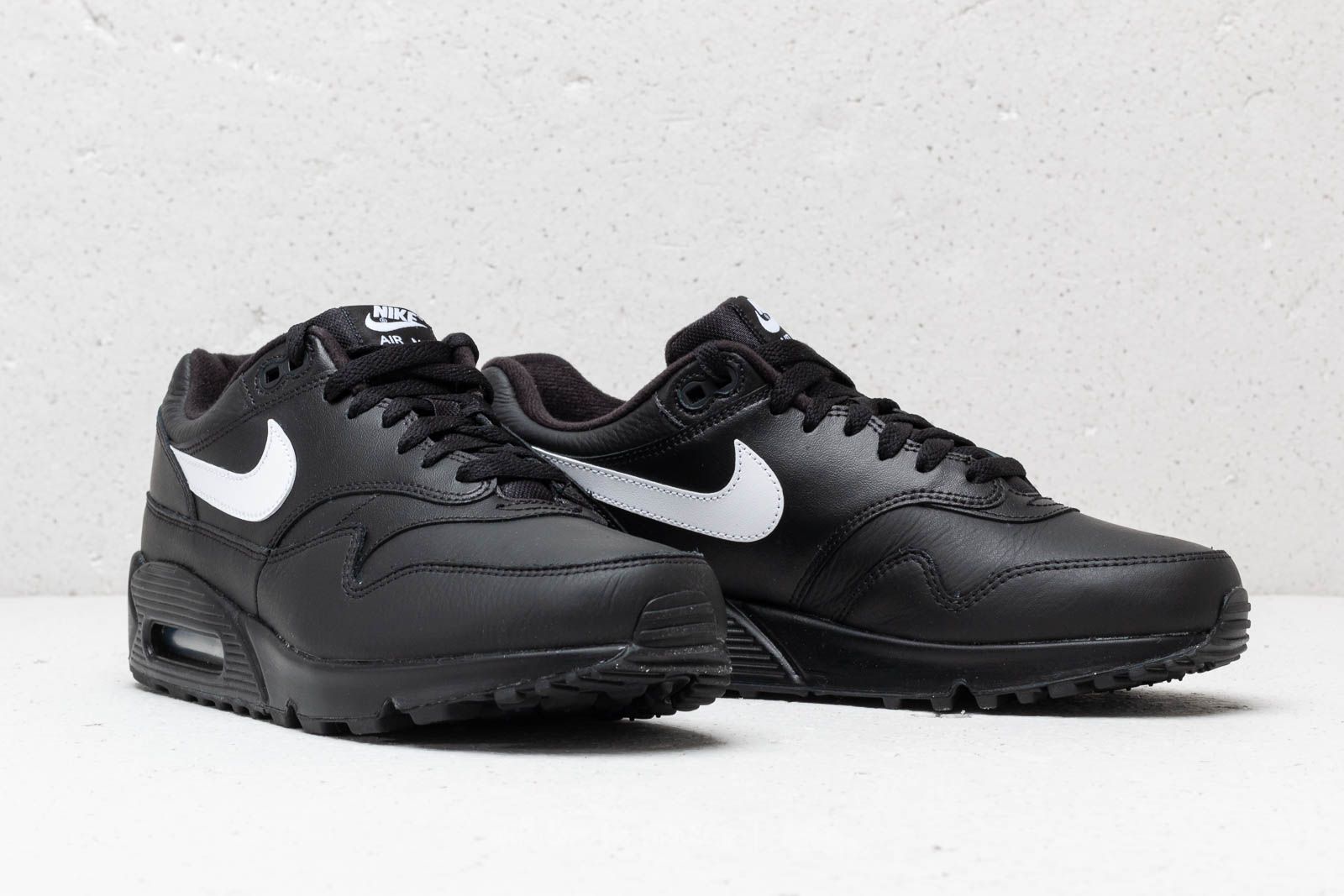 Men s shoes Nike Air Max 90 1 Black White Black Footshop