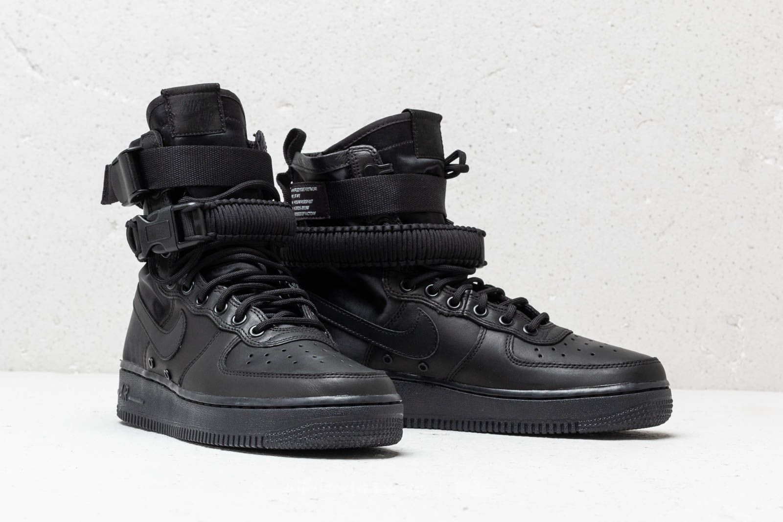 Sapatos de mulher Nike Wmns SF Air Force 1 Black/ Black-Black-Oil Grey