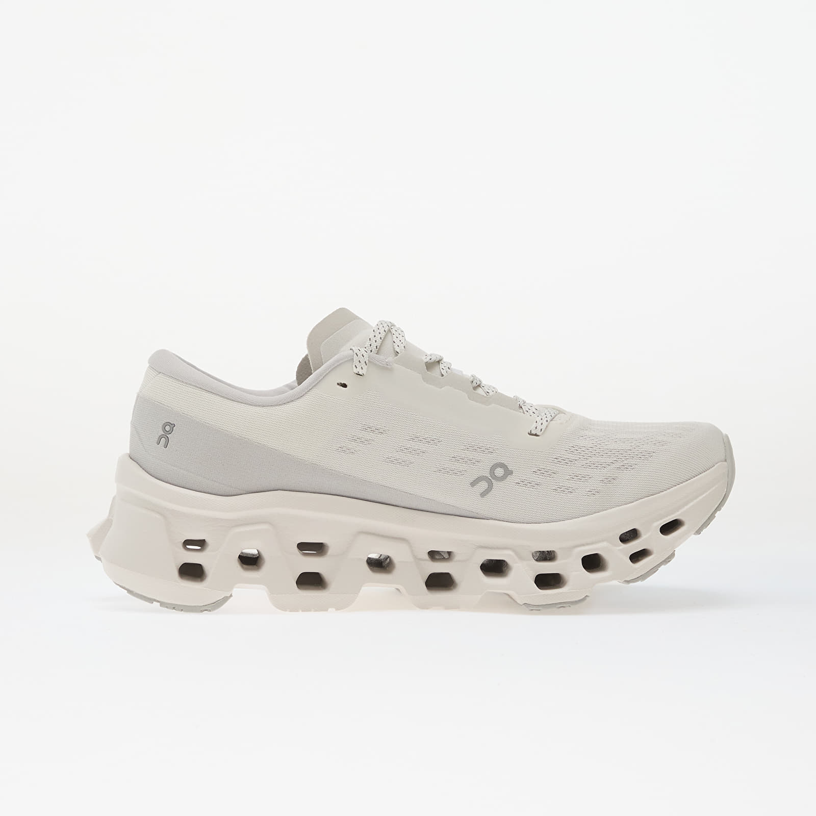 Skor för kvinnor On W Cloudmonster 3 White/ Wolf