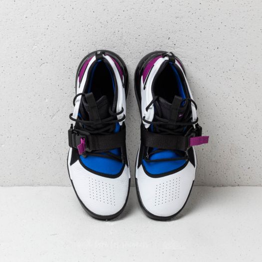 Nike Air Force 270