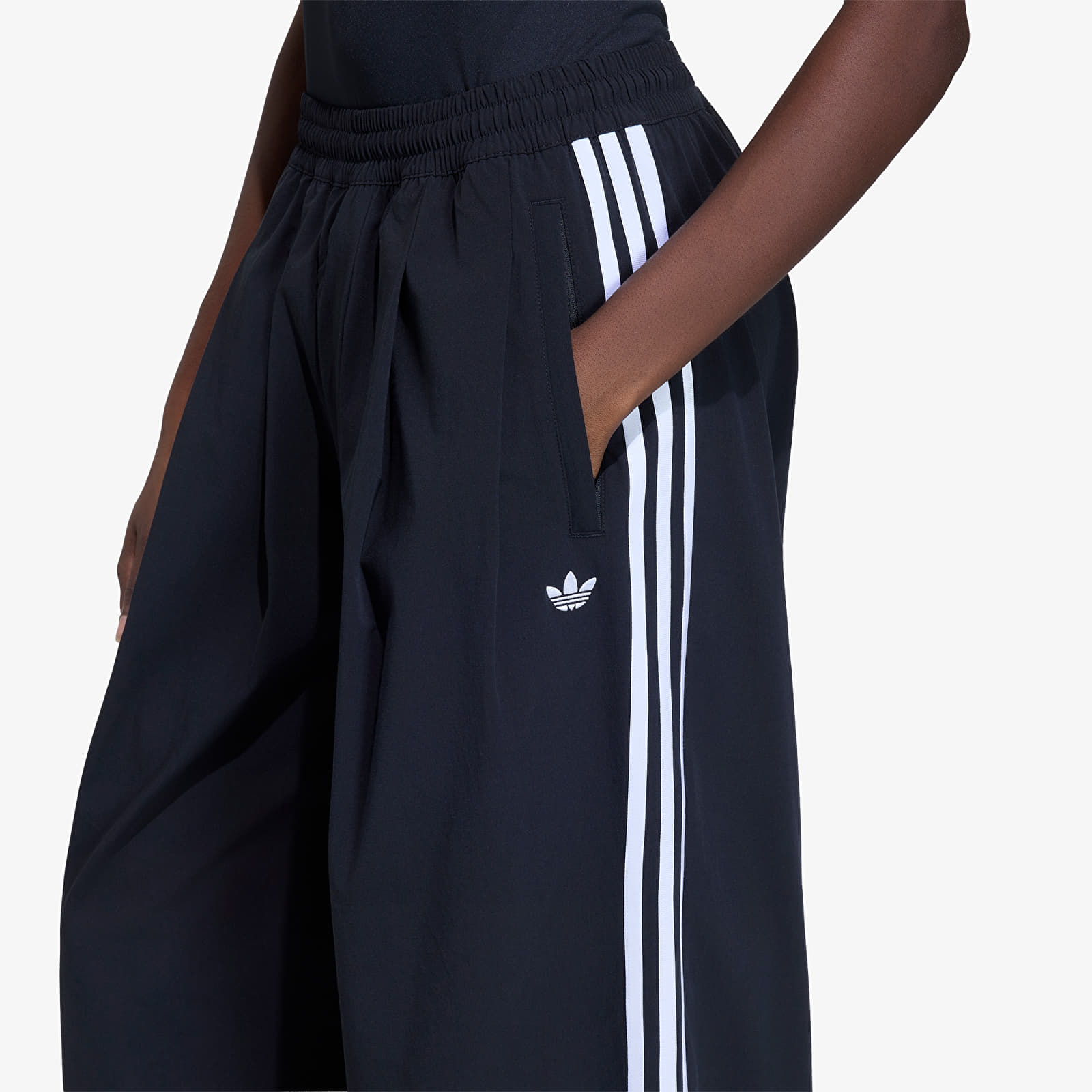 Tepláky adidas Adilenium 5.0 Og Adilenium Track Tracksuit Bottoms With Pleats Black