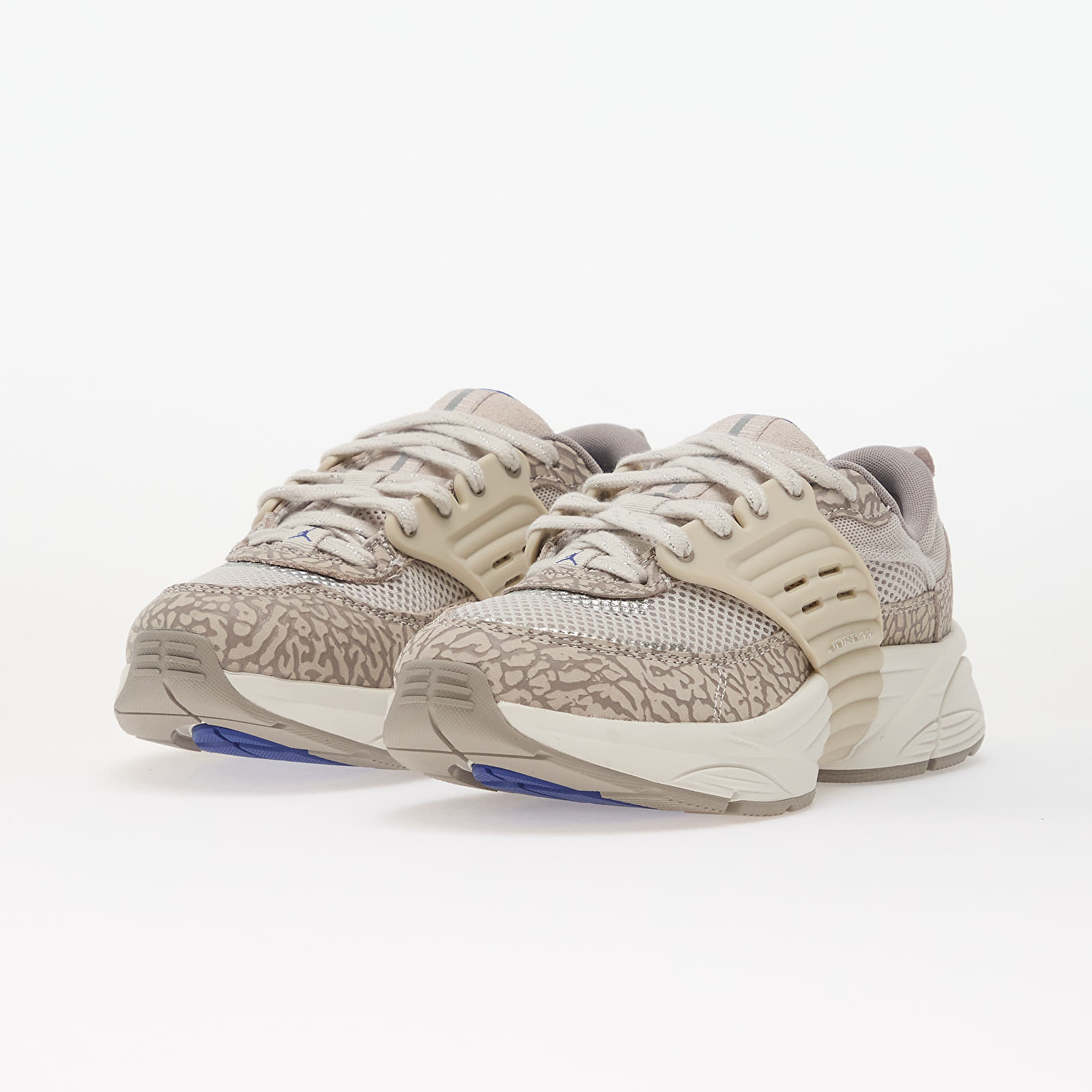 Ženske tenisice Jordan Trunner O/S Gamma Grey/ Old Royal-Enigma Stone-Sail