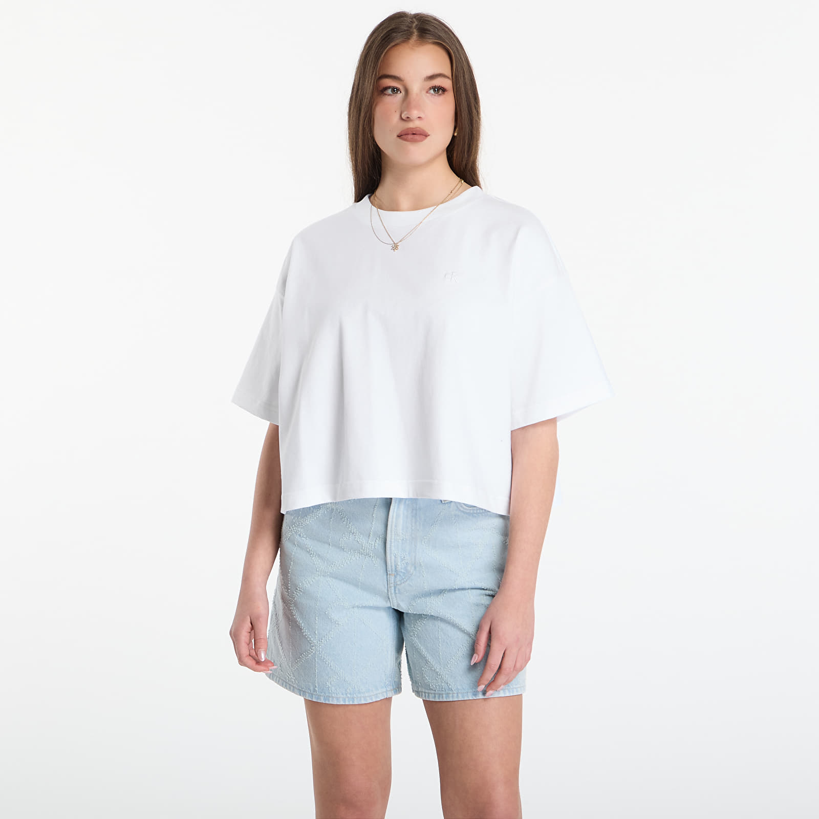 Ženske majice kratkih rukava Calvin Klein Jeans Ss Cropped Boxy Satin Floral Tee Bright White