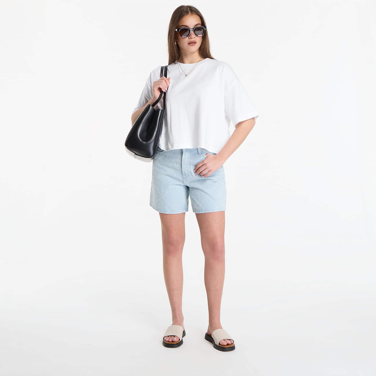 Ženske majice kratkih rukava Calvin Klein Jeans Ss Cropped Boxy Satin Floral Tee Bright White