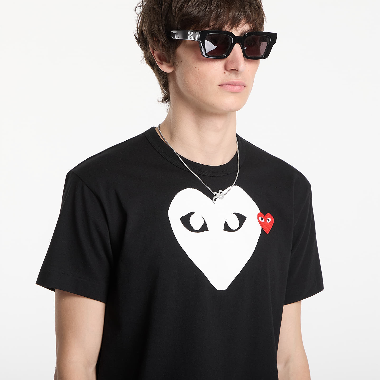 T-paidat Comme des Garçons PLAY T-Shirt Red Emblem Knit UNISEX Black