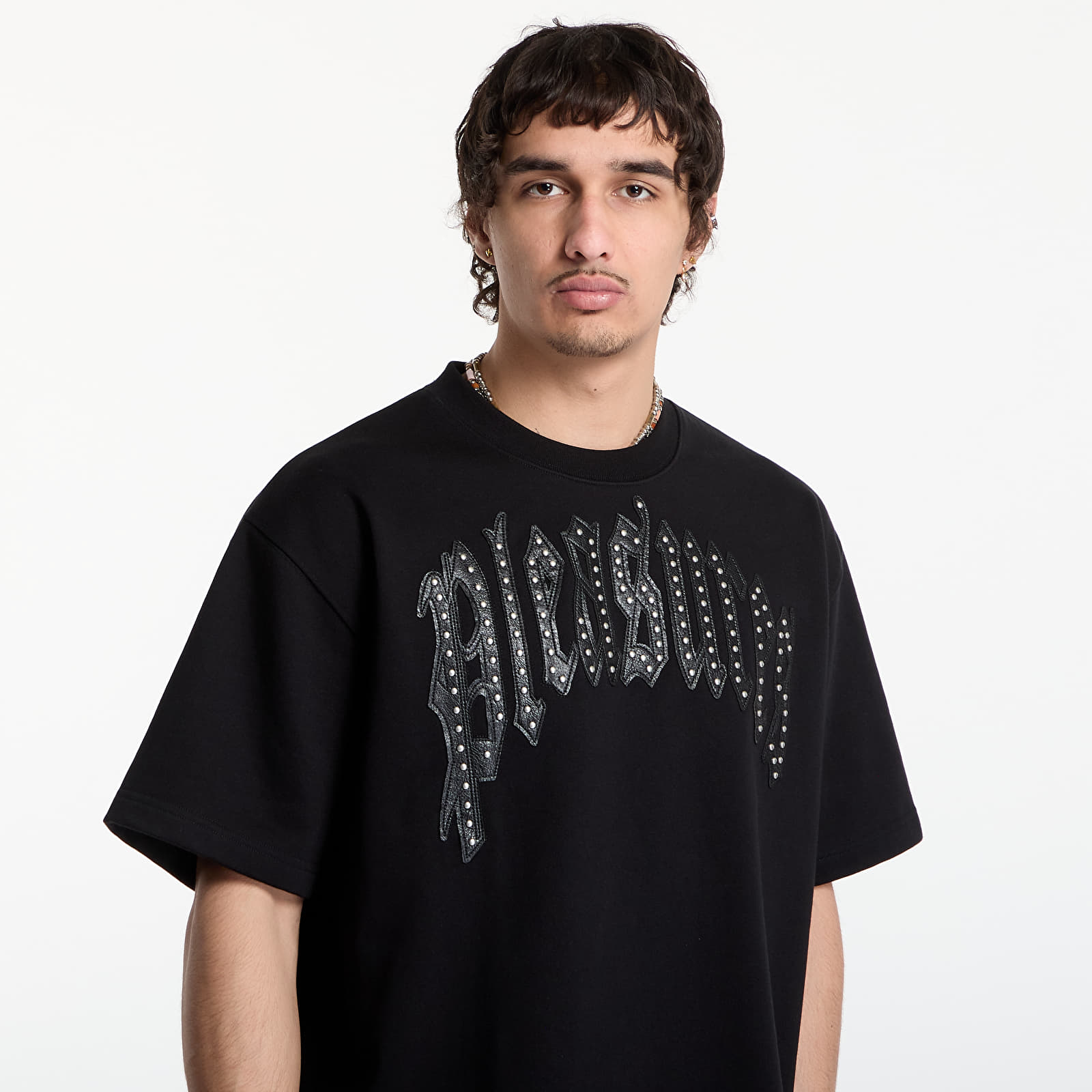 T-shirts PLEASURES Twitch Studded Crewneck Black