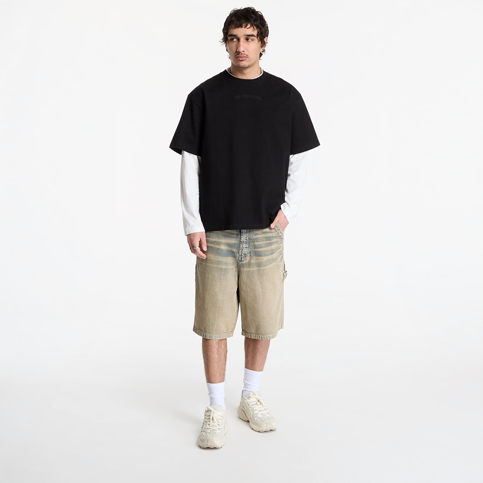 Тениски PLEASURES Neural Applique Shirt Black