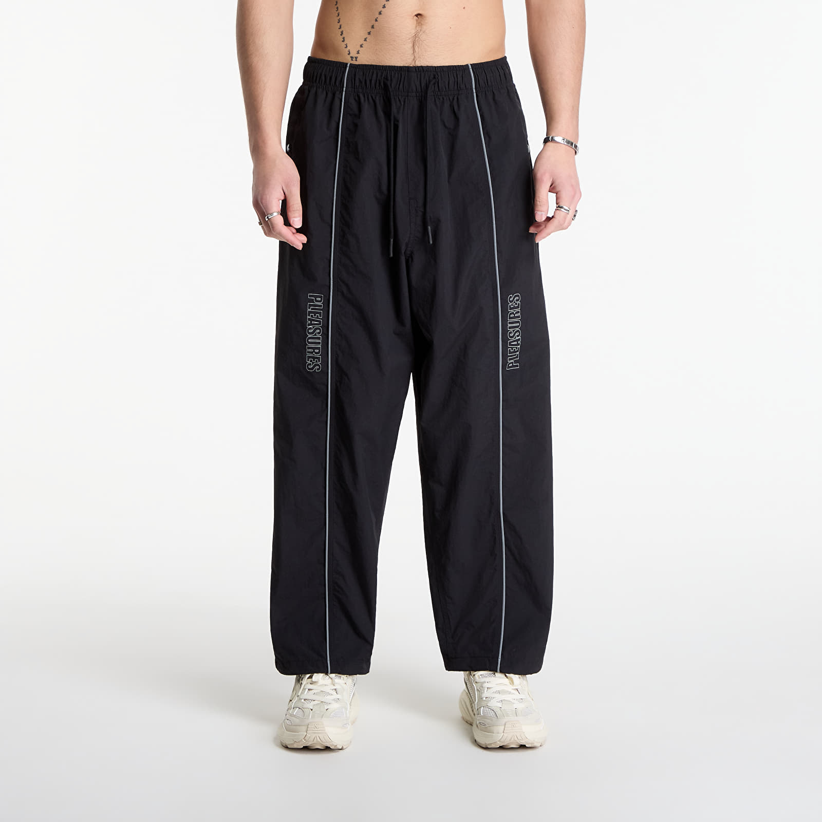 Housut PLEASURES Sound Track Pants Black
