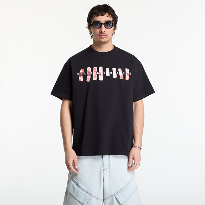 PLEASURES Wounded T-Shirt Black