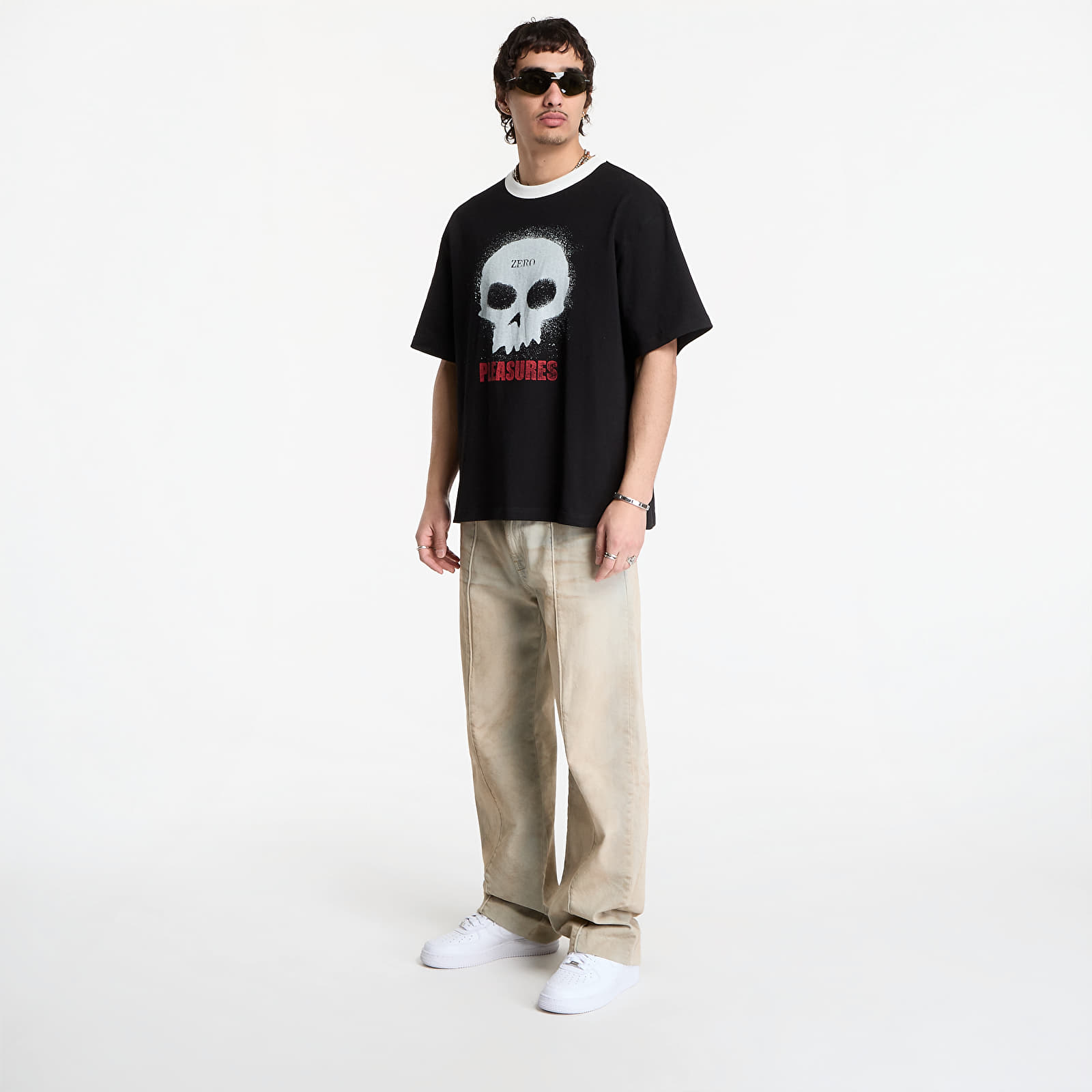 Тениски PLEASURES Single Skull Heavyweight Shirt Black