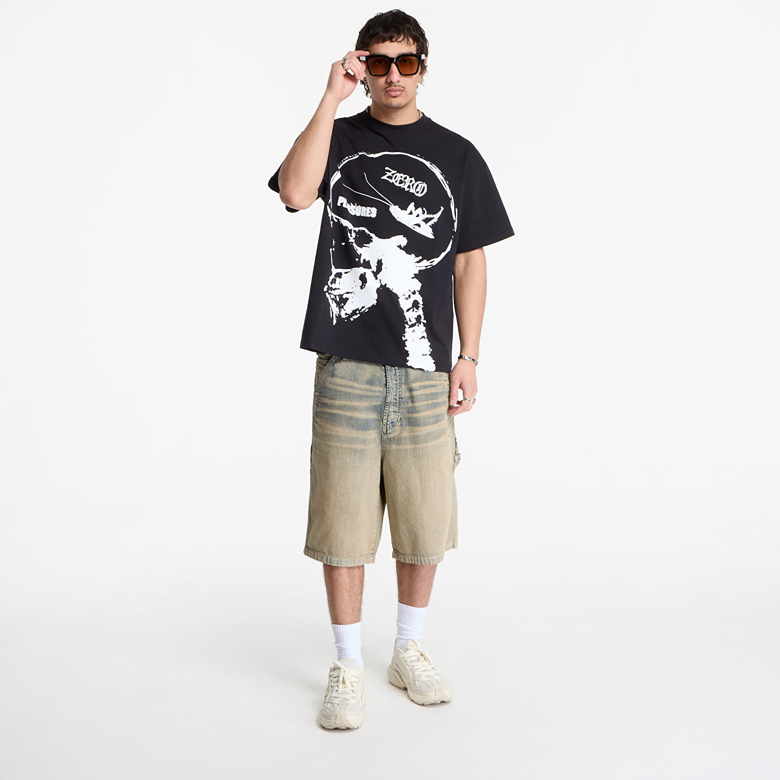 Тениски PLEASURES Roaches T-Shirt Black
