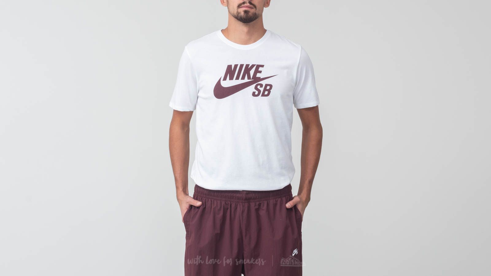 Pólók Nike SB Logo Tee White/ Burgundy Crush