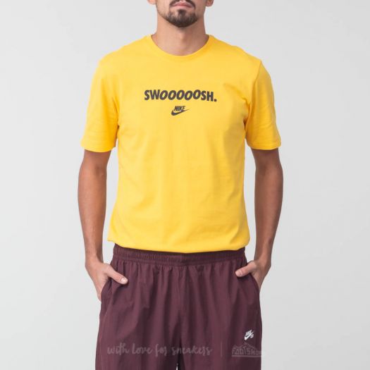 nike sportswear reissue tee