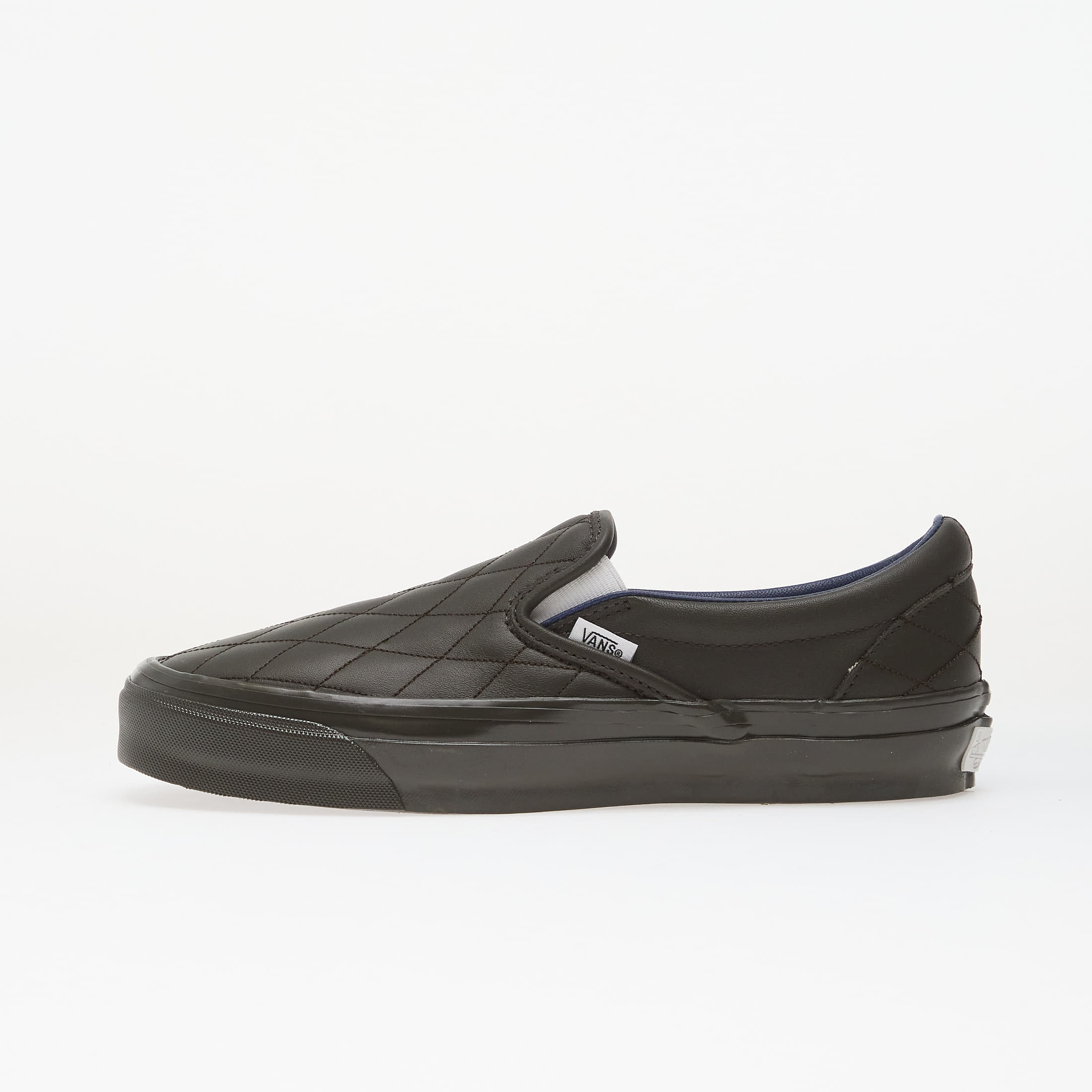 Levně Tenisky Vans LX Classic Slip-On 98 Quilted Leather Faded Black