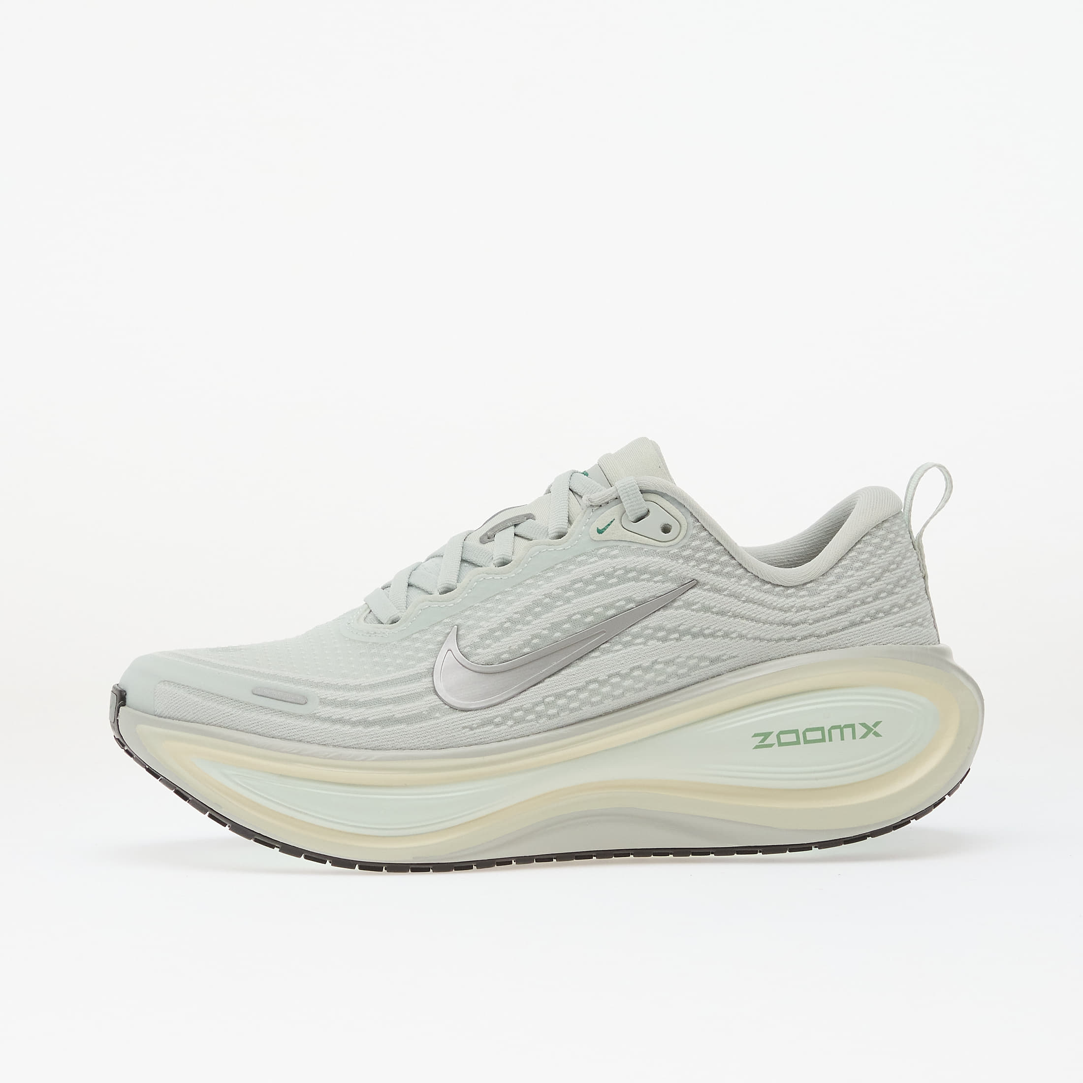 Levně Tenisky Nike Vomero Plus Light Silver/ Metallic Silver