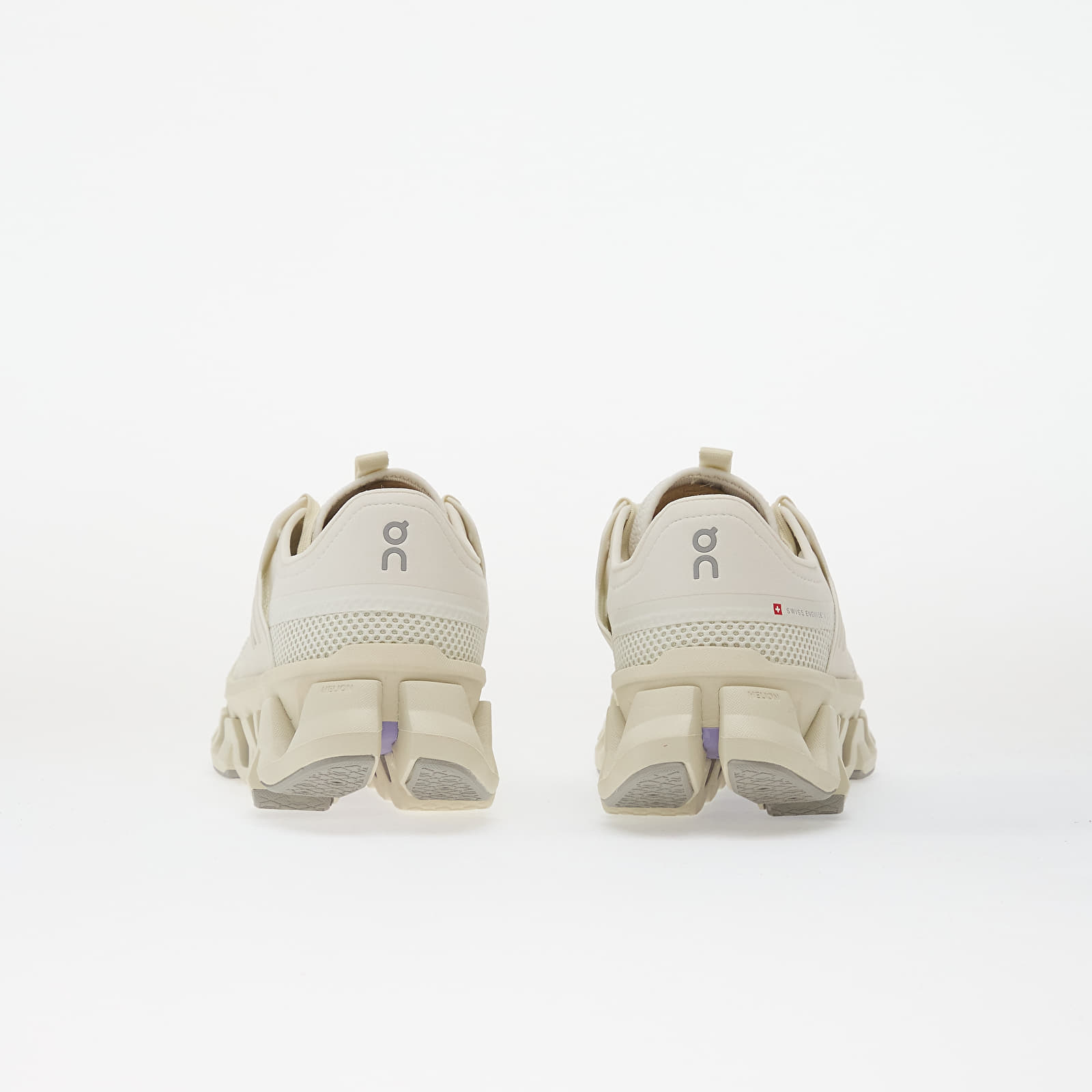 Skor för kvinnor On W Cloudswift Amp Ivory/ Ghost