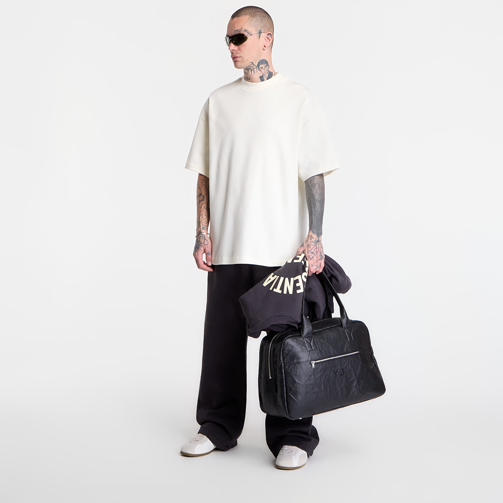 Camisetas Fear of God Essentials Signature 90'S Short Sleeve Tee Ivory