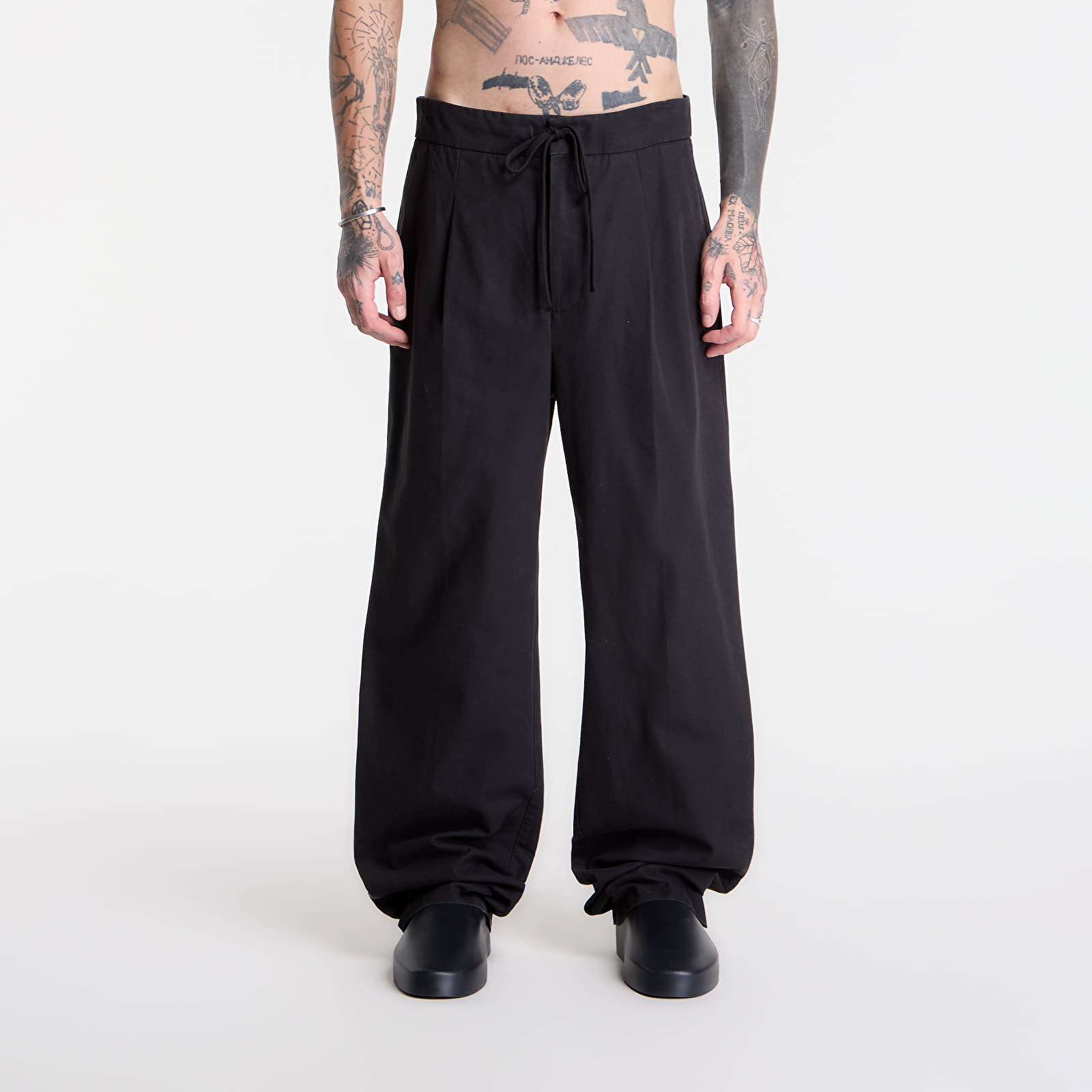 Pantalones Fear of God Essentials Pleat Front Pant Vintage Black