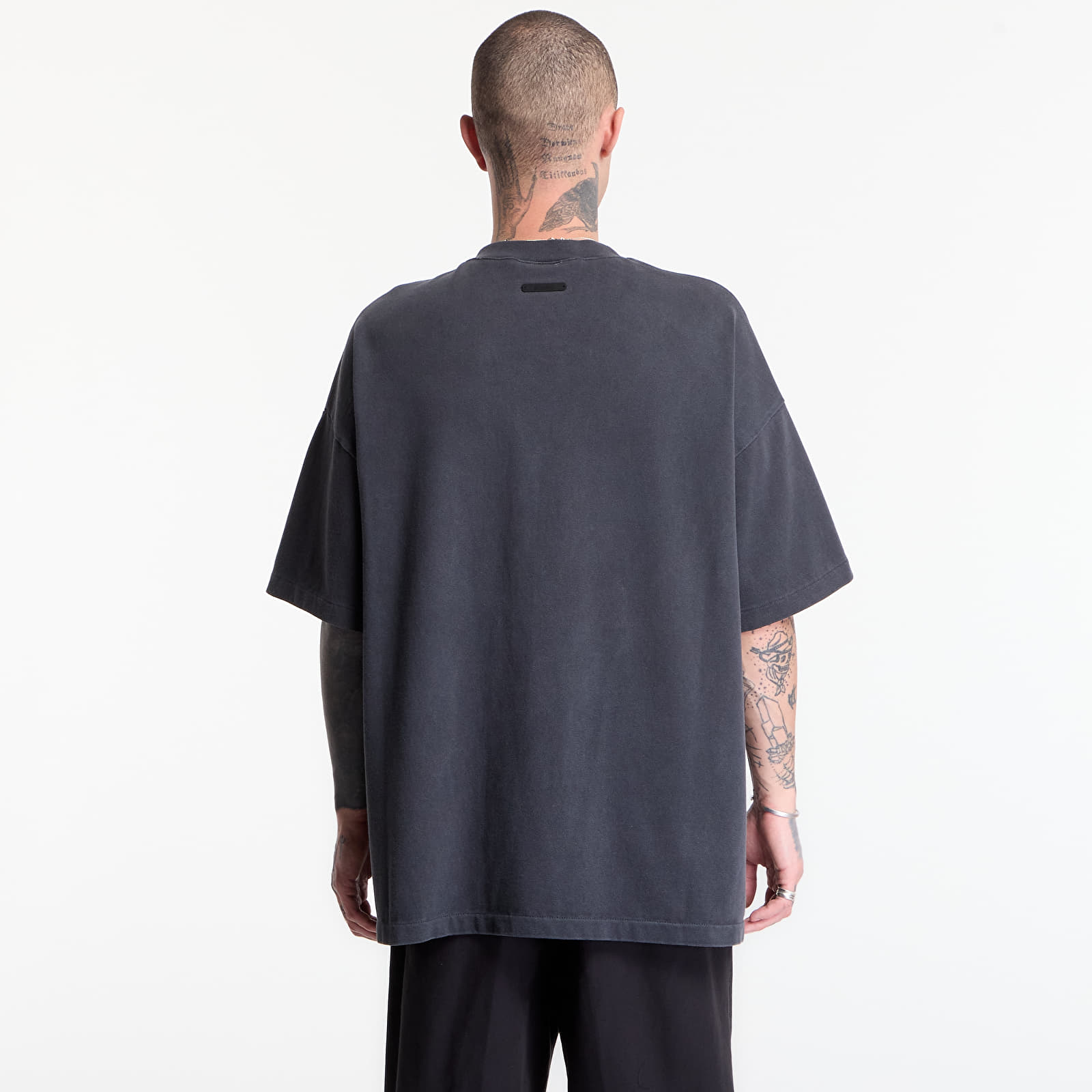 Trička Fear of God Essentials Training 90'S Short Sleeve Tee Faded Iron Grey