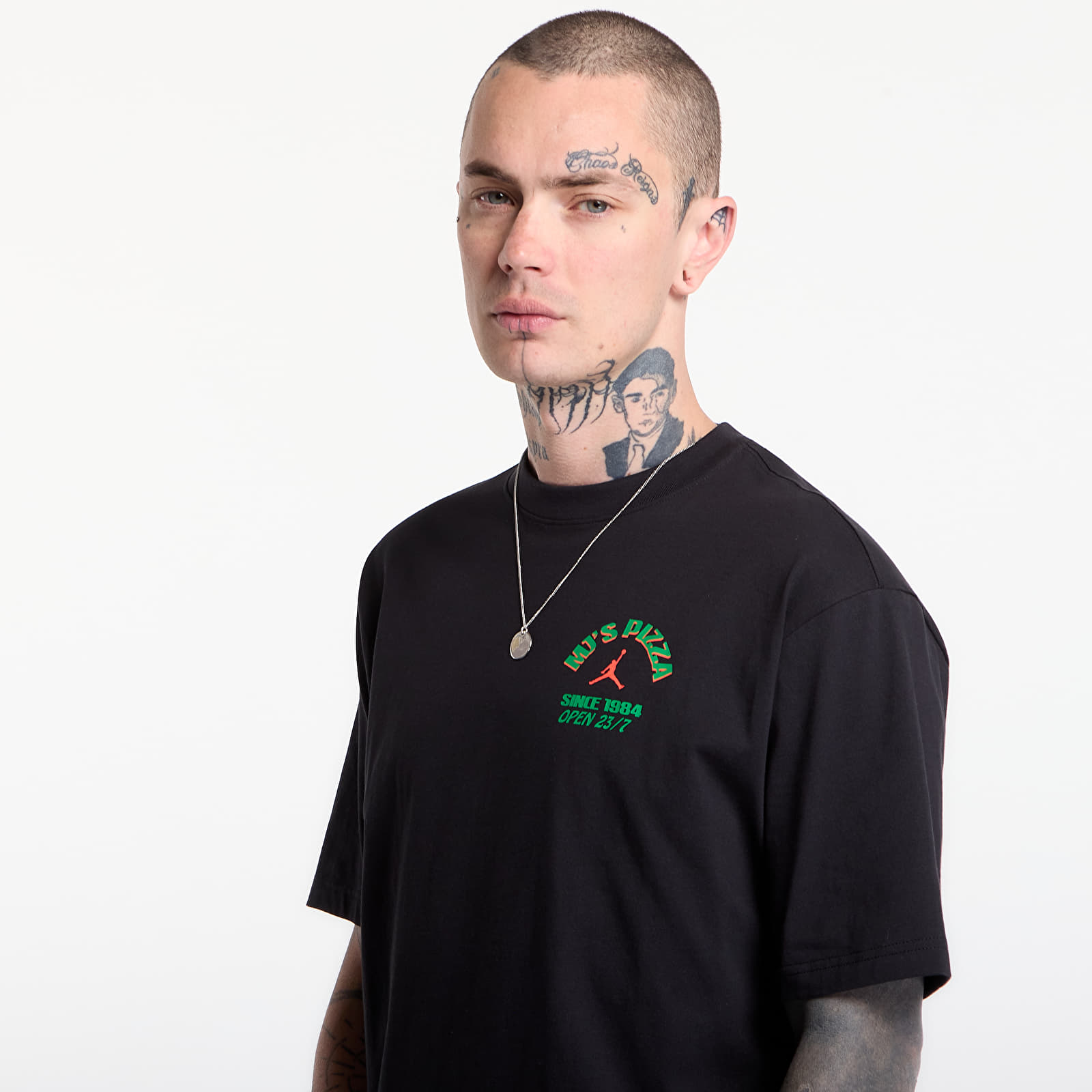 Trička Jordan Men's Graphic T-Shirt Black/ Infrared 23