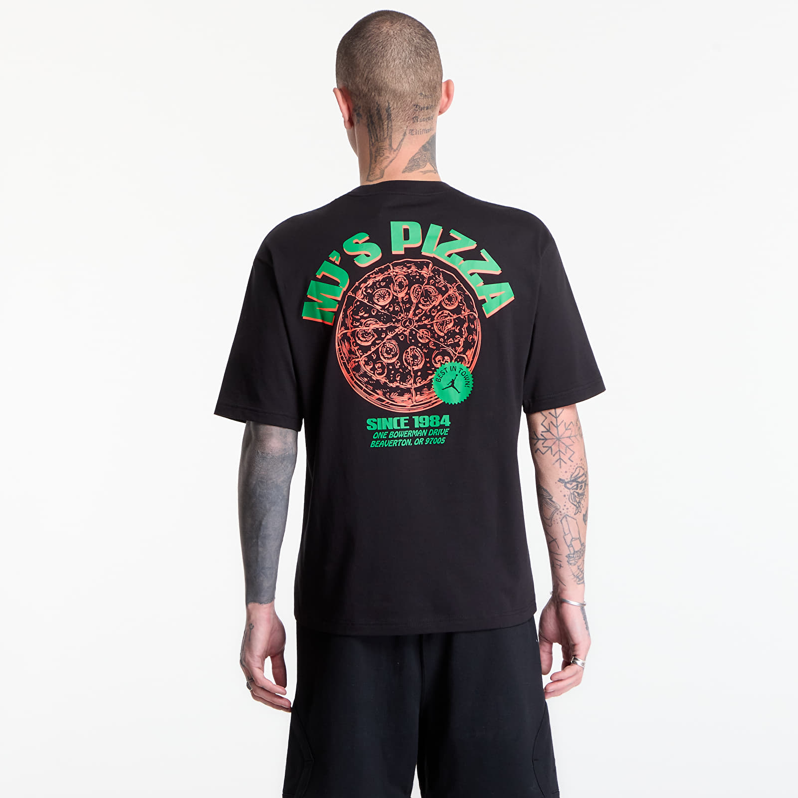 Trička Jordan Men's Graphic T-Shirt Black/ Infrared 23