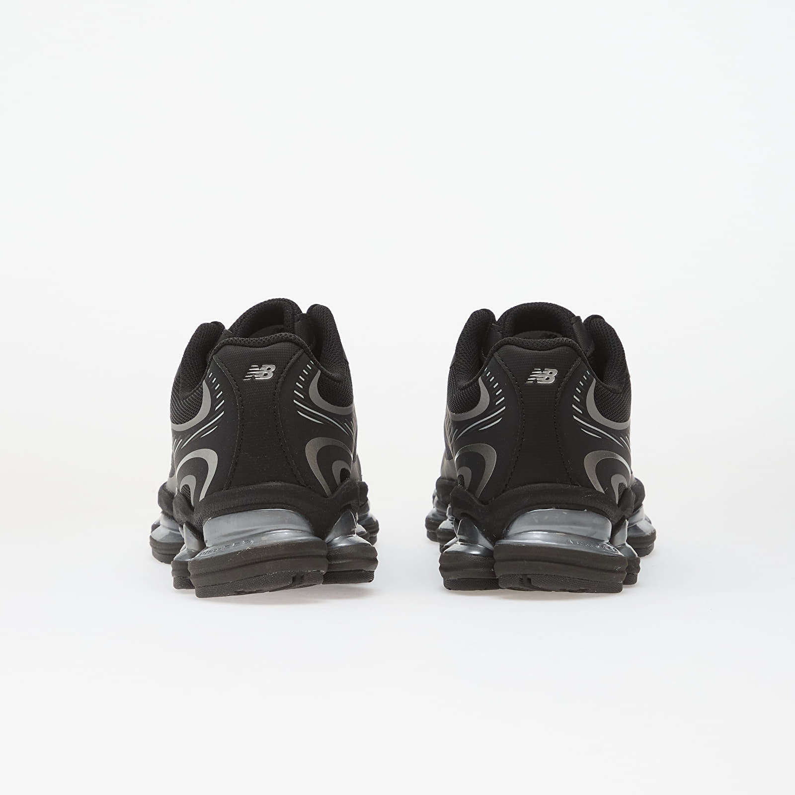 Pánske tenisky a topánky New Balance 2000 Black/ Silver Metallic
