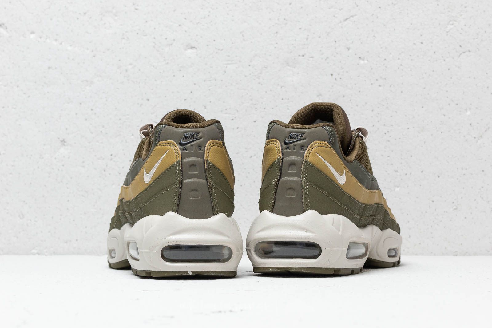 Olive canvas air max 95 online