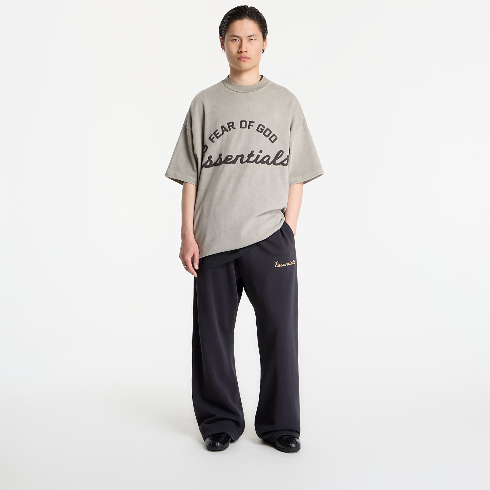 Marškinėliai Fear of God Essentials Training 90'S Short Sleeve Tee Faded Seal