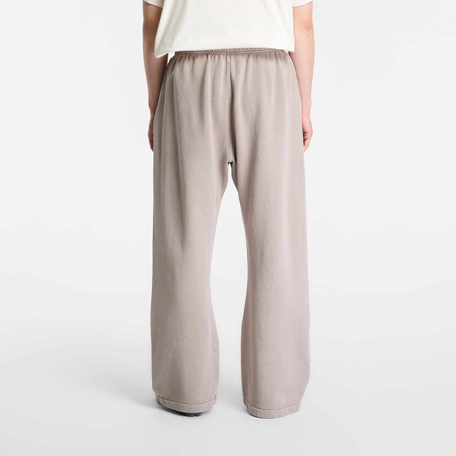 Jogginghosen Fear of God Essentials Training Classic Fit Flare Sweatpant Faded Seal