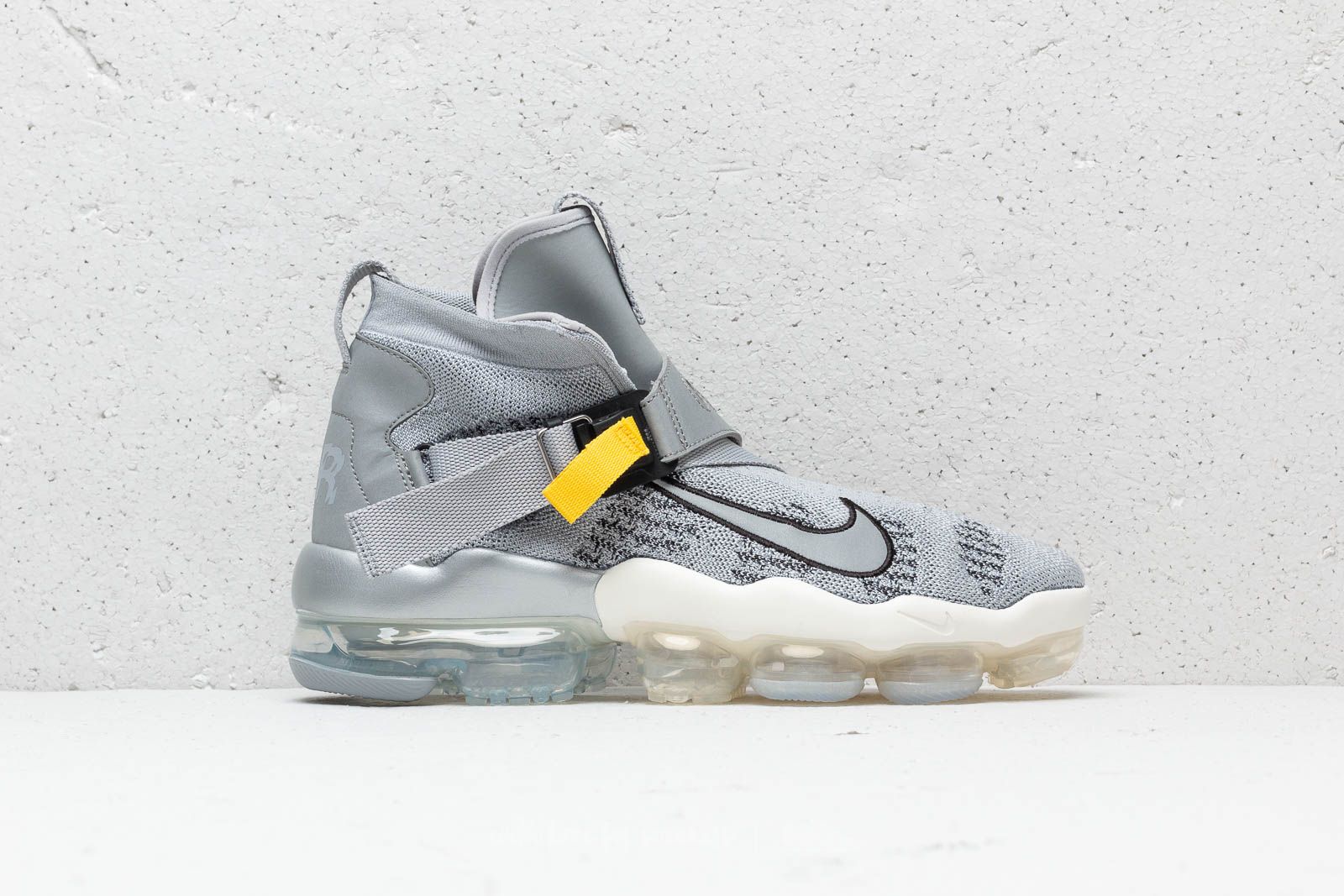 Nike vapormax flyknit wolf top grey