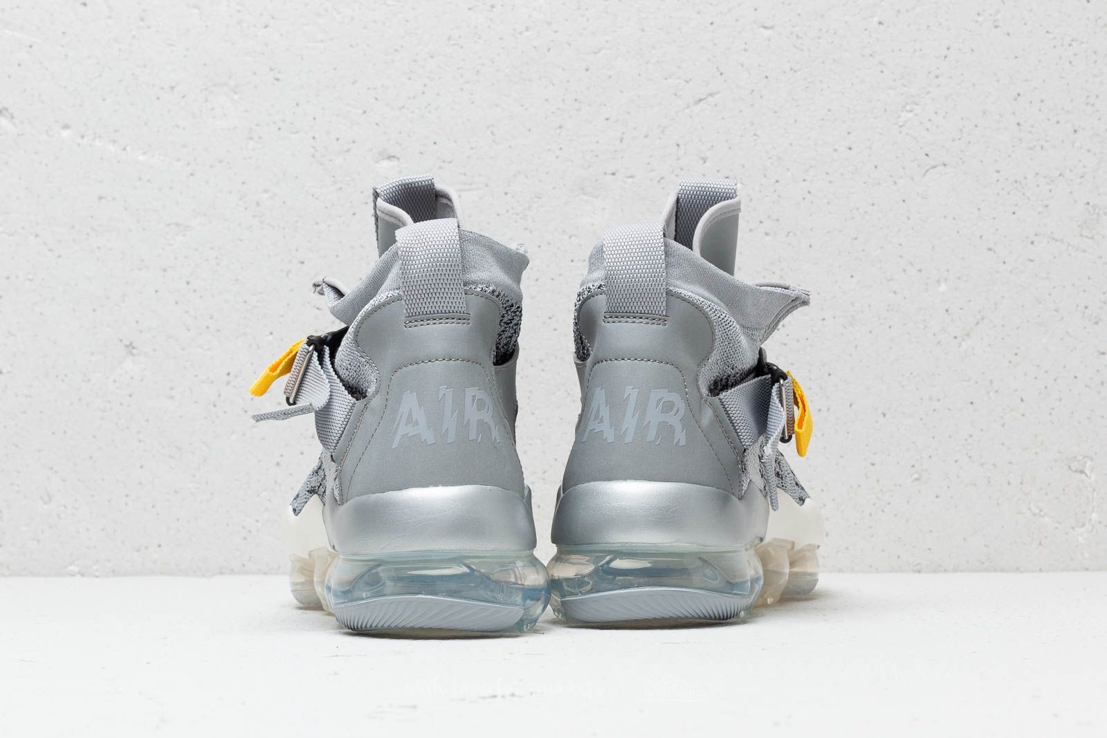 Men s shoes Nike Air Vapormax Premier Flyknit Wolf Grey Metallic Silver Footshop