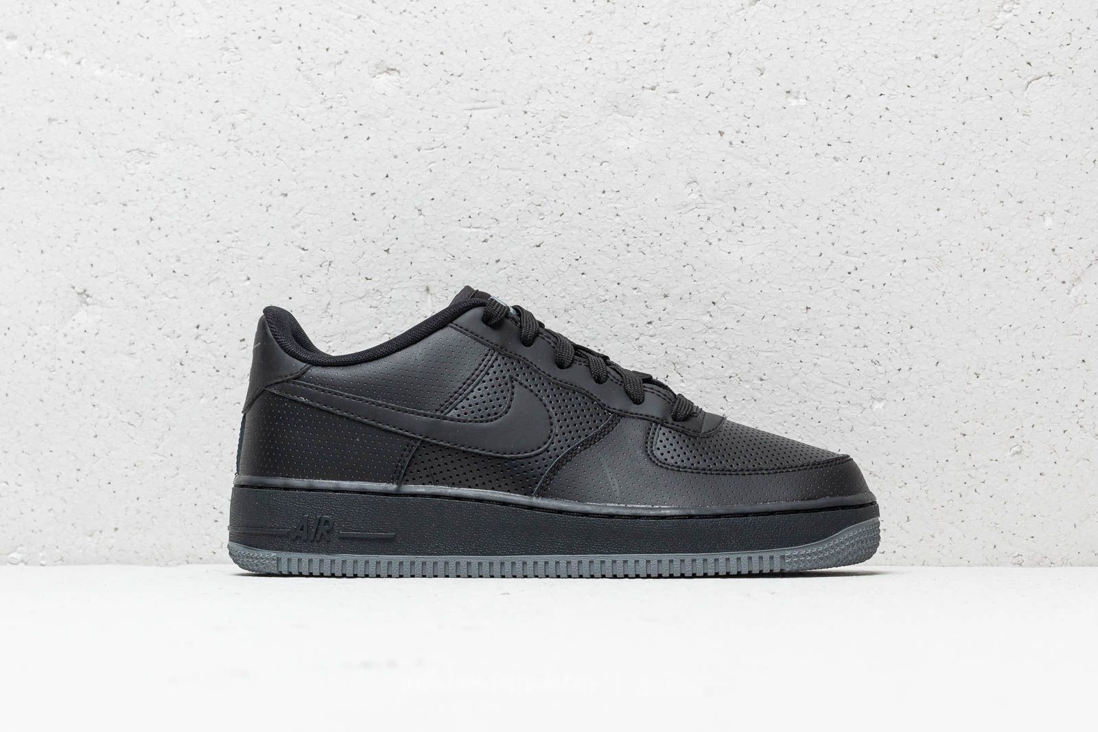 Skor för kvinnor Nike Air Force 1 LV8 Perf (GS) Black/ Black-Dark Grey