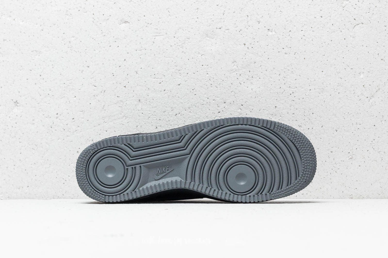 Skor för kvinnor Nike Air Force 1 LV8 Perf (GS) Black/ Black-Dark Grey