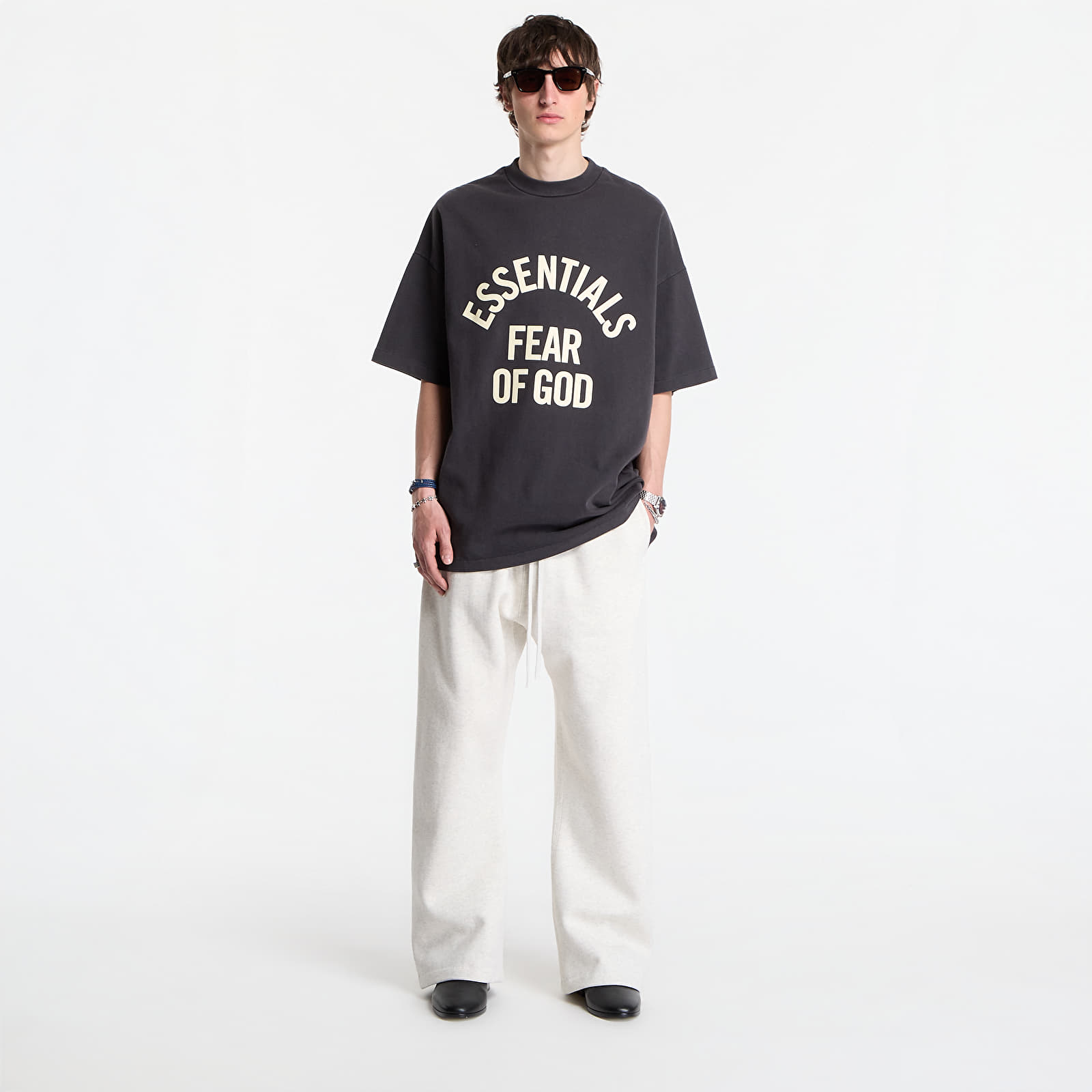 T-shirts Fear of God Essentials Campus 90'S Short Sleeve Tee Faded Black