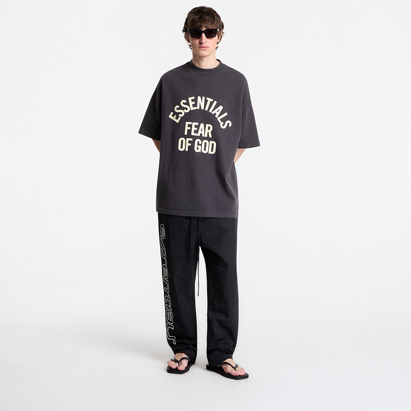 Bukser Fear of God Essentials Active Trace Relaxed Drawstring Pants Vintage Black