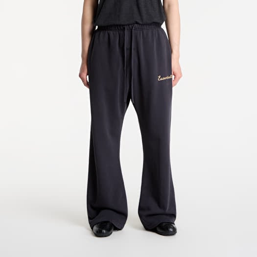 Verryttelyhousut Fear of God Essentials Training Classic Fit Flare Sweatpant Faded Black