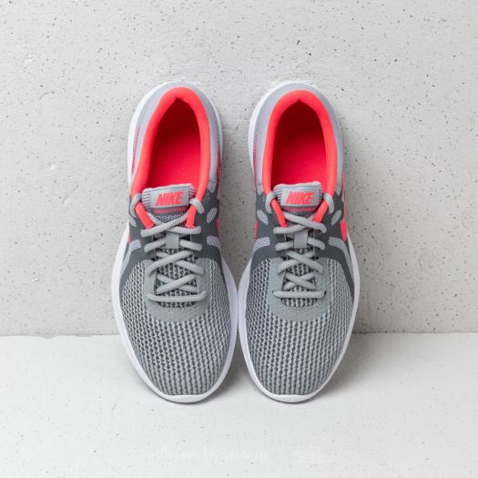 Women s shoes Nike Revolution 4 GS Wolf Grey Racer Pink Cool Grey Footshop