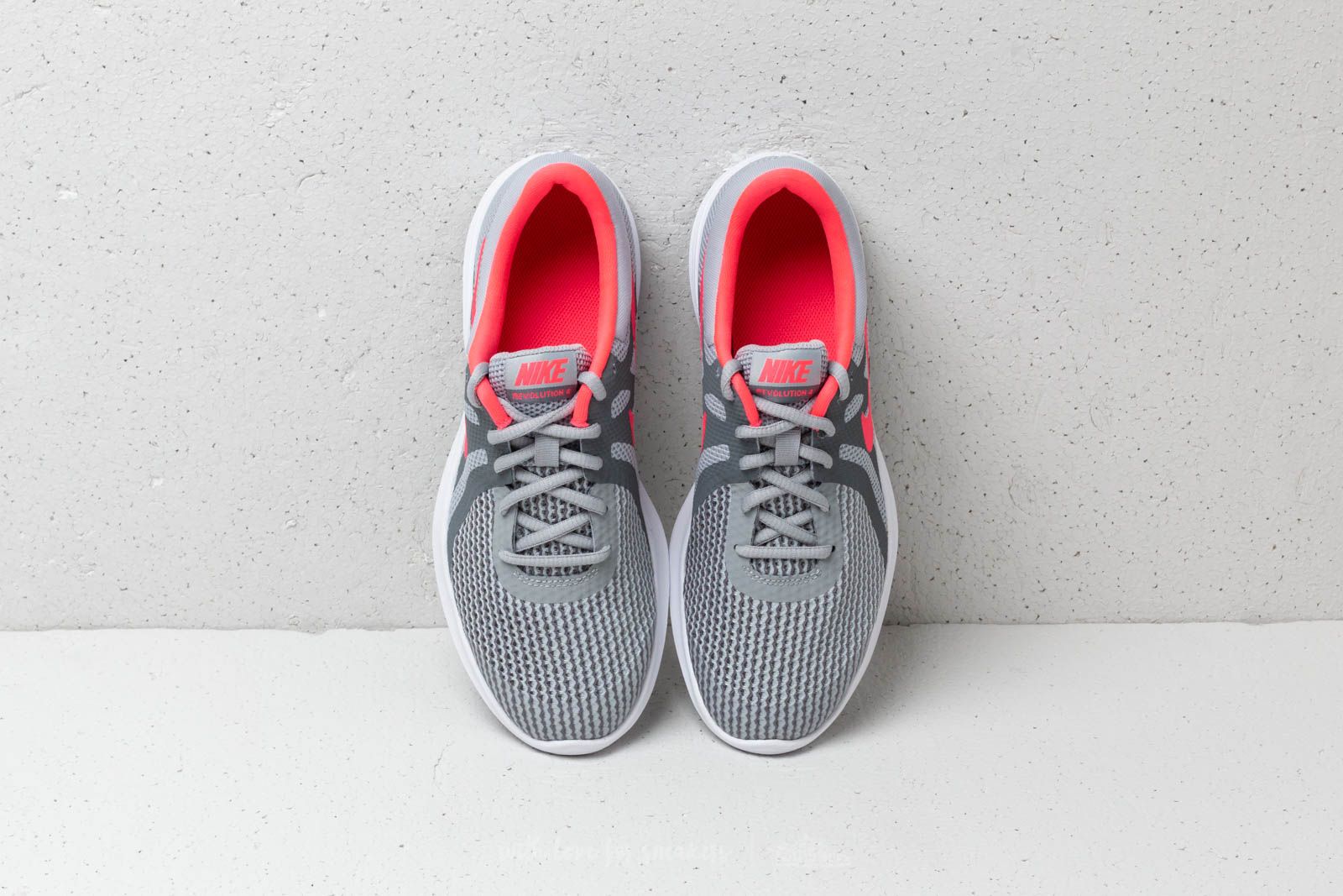 Nike revolution 4 gs outlet pink