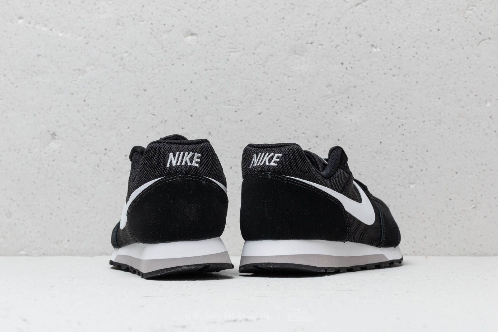 Női cipők Nike Md Runner 2 (GS) Black/ White-Wolf Grey